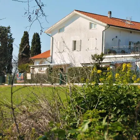 Casa Bianca Stella - Trilocale Con Posto Auto Appartamento